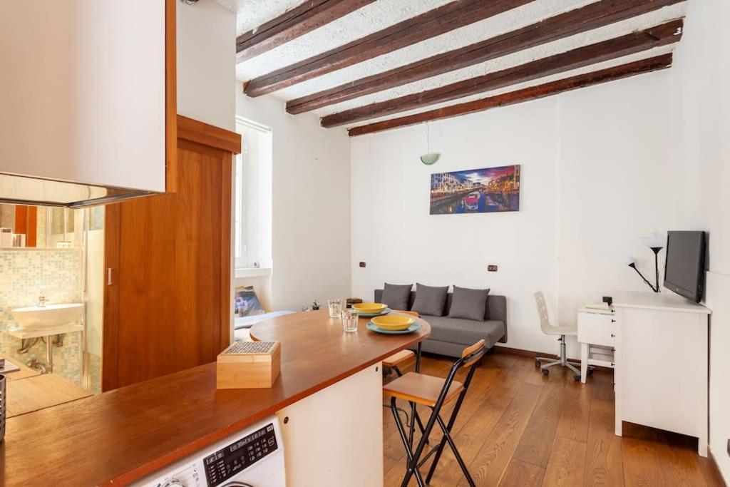 Bomboniera Nel Cuore Di Milano Navigli Milão Exterior foto